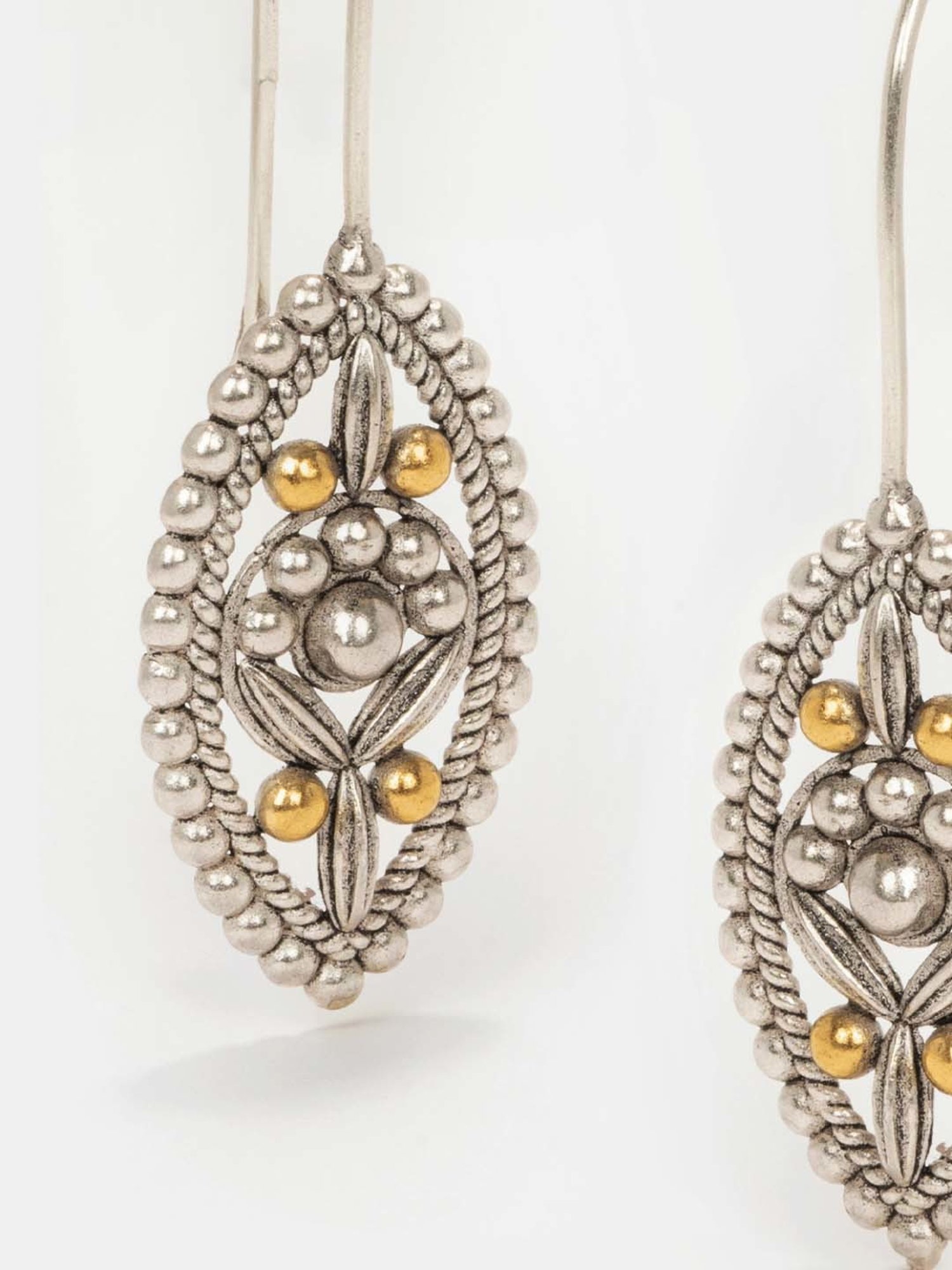 Shaya Sanna Huvu Earrings in Dual Plated 925 Silver