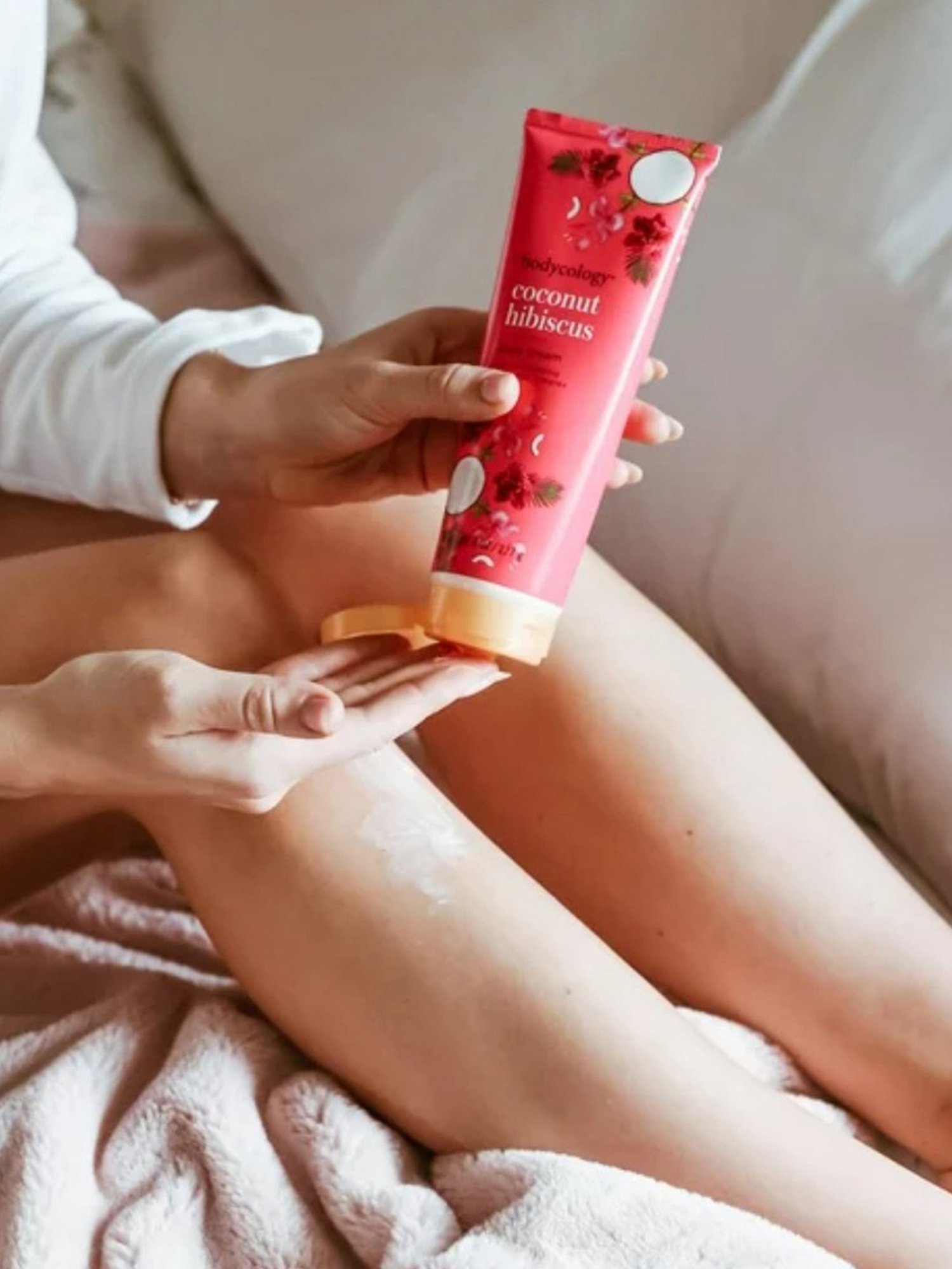 Bodycology Coconut Hibiscus Body Cream - 227 gm