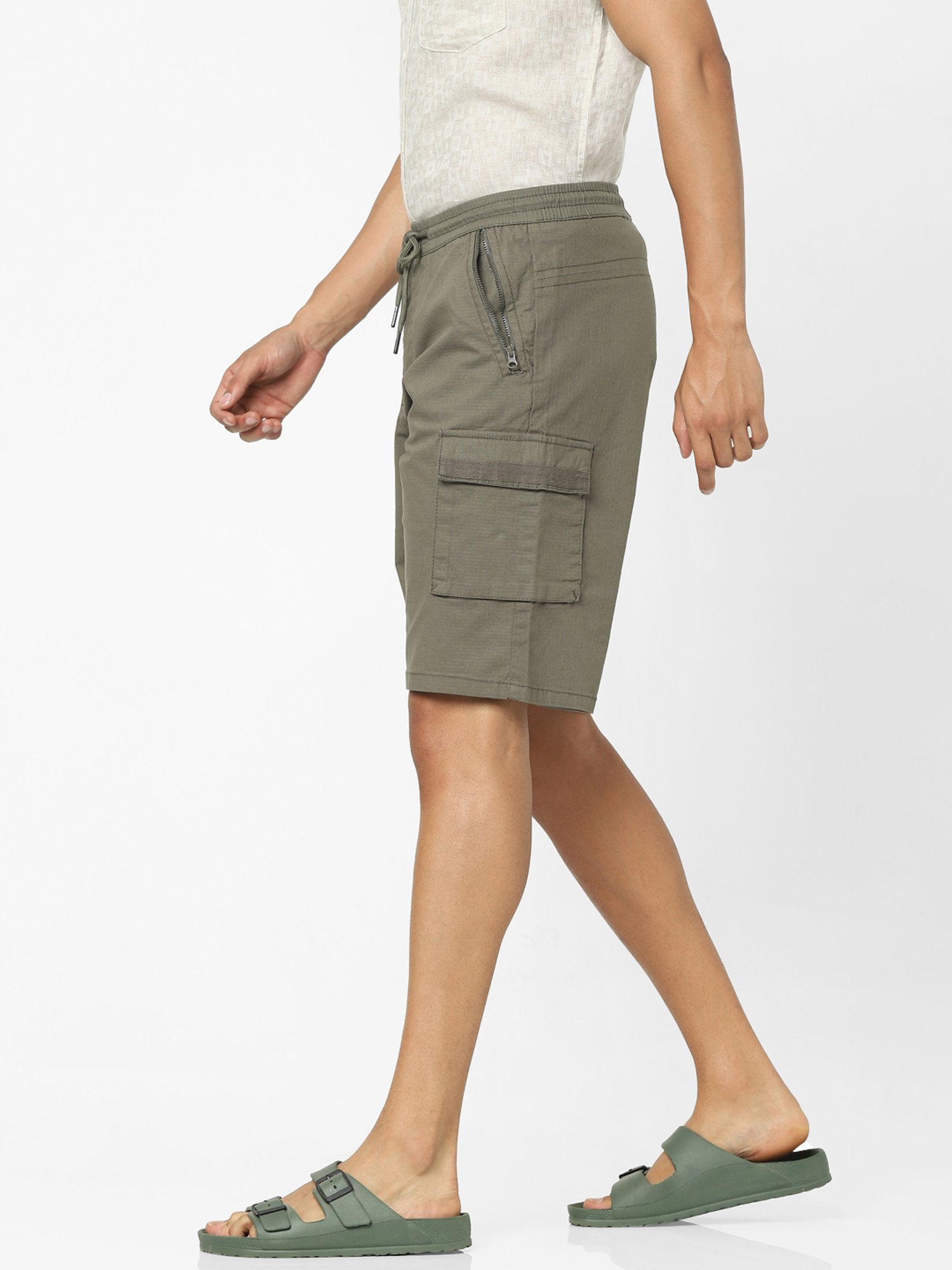 Celio* Olive Green Cotton Regular Fit Shorts
