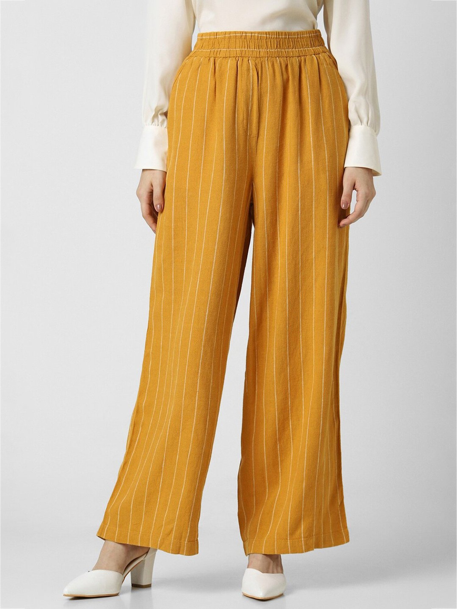 KENDALL + KYLIE Black Mid Rise Pants