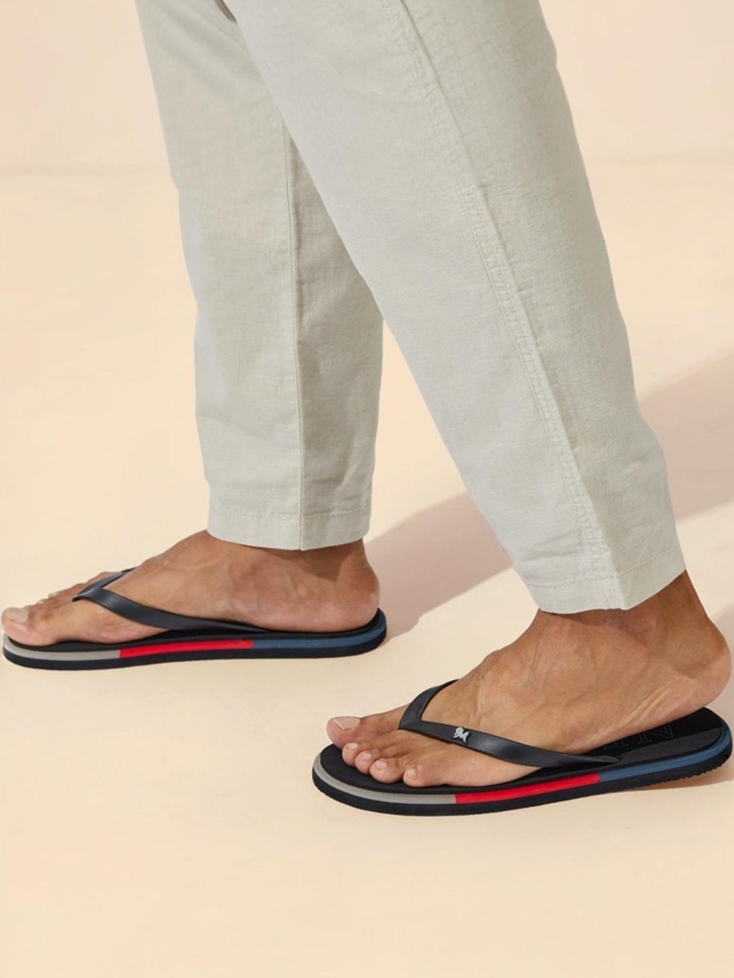 Neemans Men's Recreation Black Flip Flops