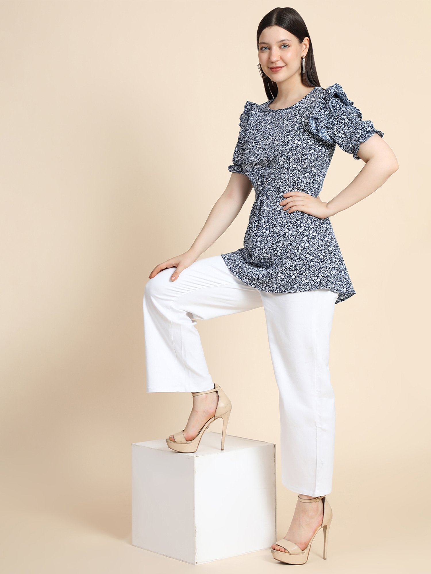 KERI PERRY Navy & White Floral Print Top