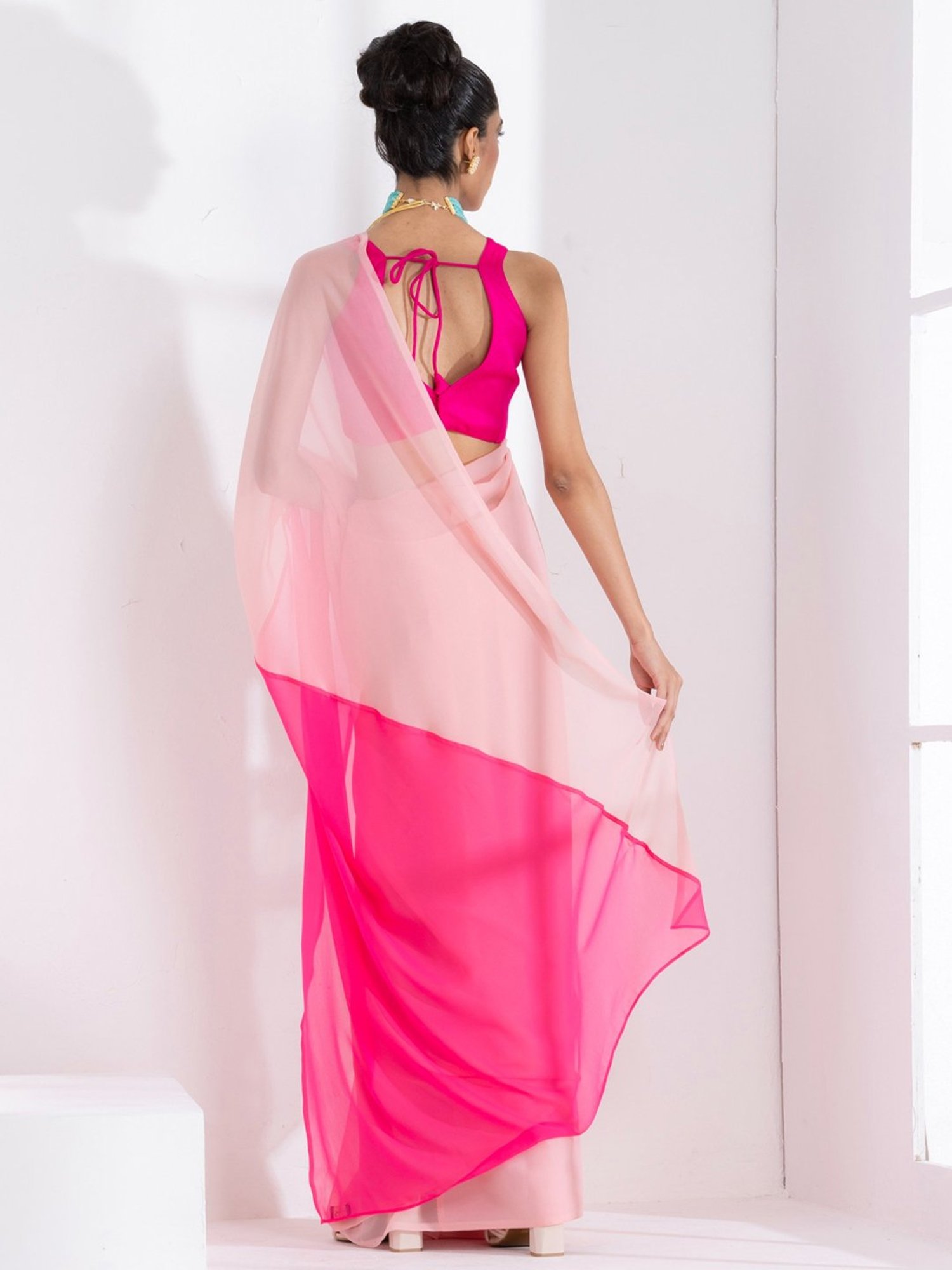 Swtantra Blush Pink Plain Saree With Unstitched Blouse