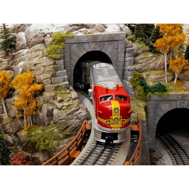 Lionel Santa Fe Super Chief LionChief Train Set w/ Bluetooth