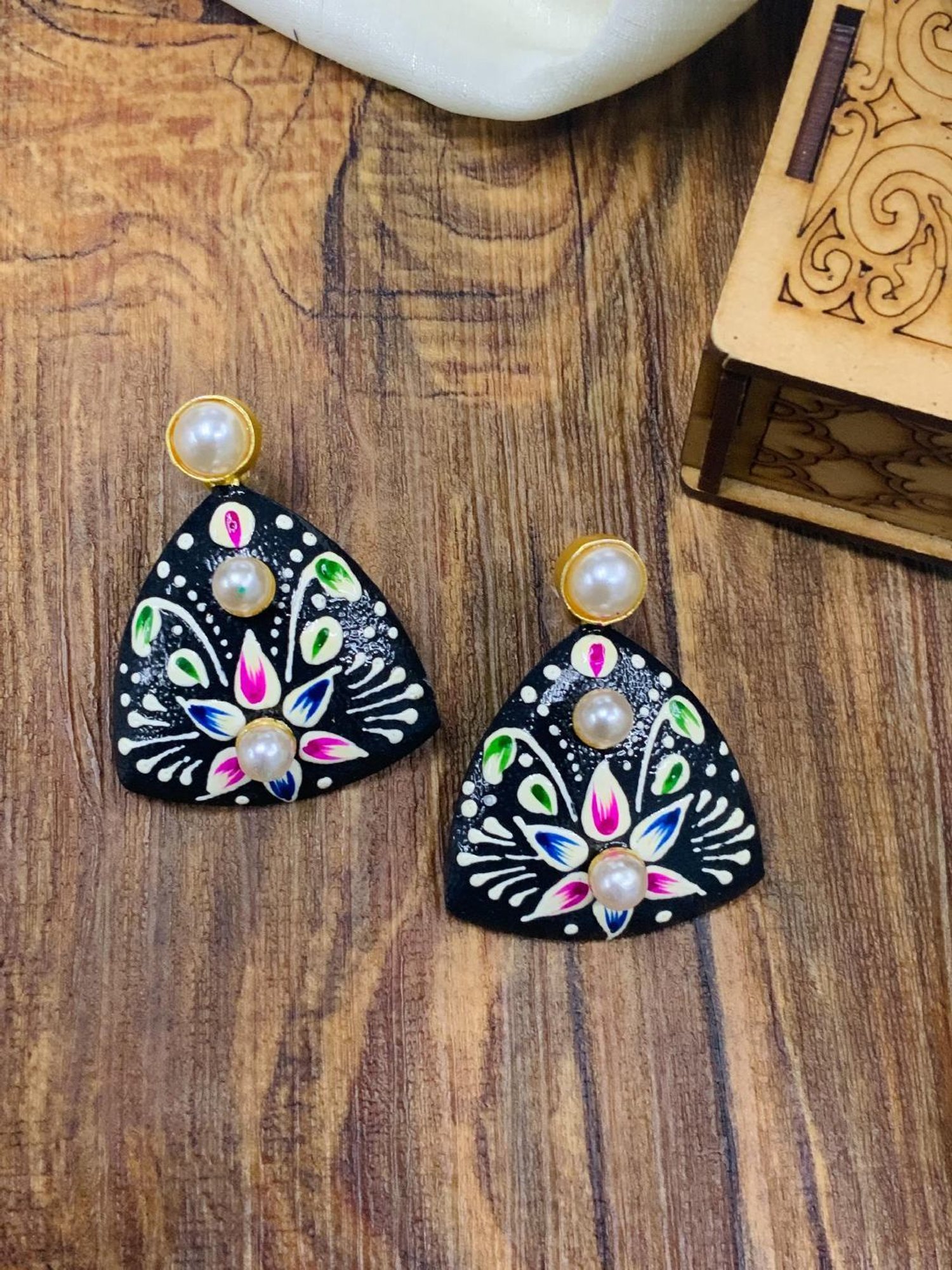 Abdesigns Classic Gold-Plated Stud Earrings