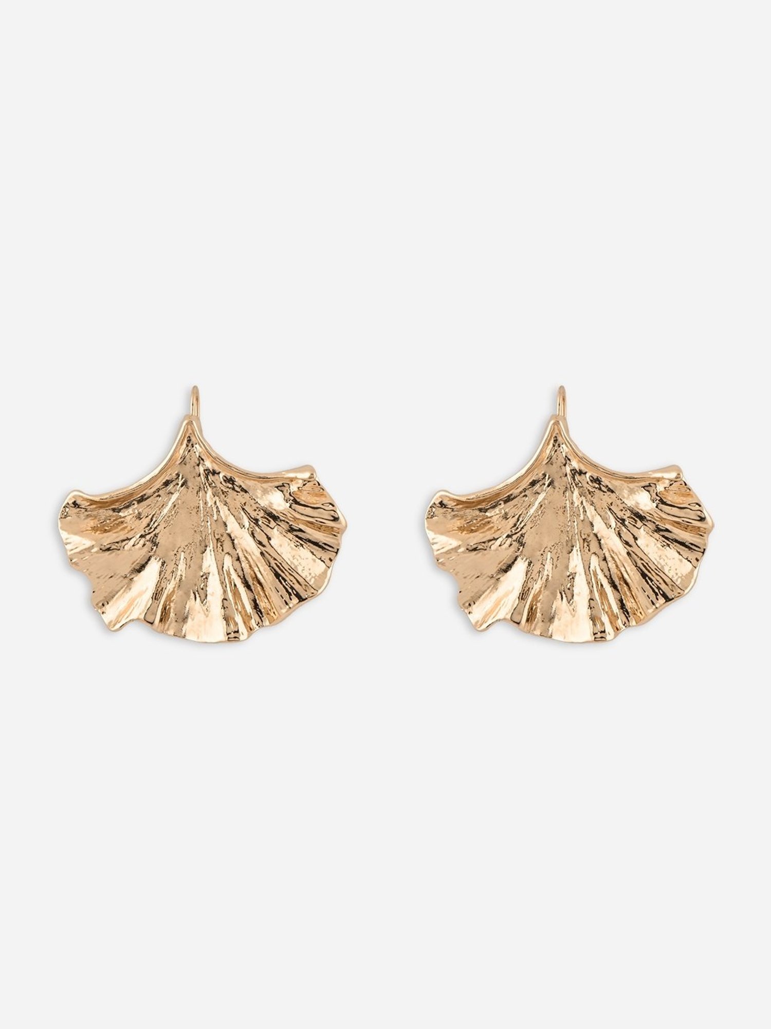 Toniq Golden  Floral Shape Drop Earrings