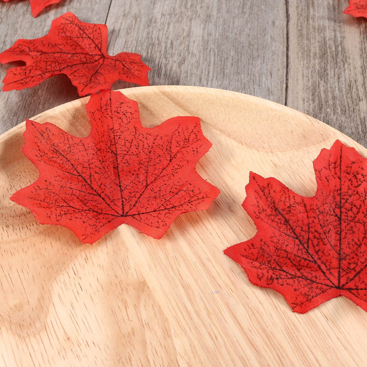 50Pcs Artificial Maple Leaves Cloth Fake Maple Leaves Simulation Props for Party Wedding Decoration (Red)