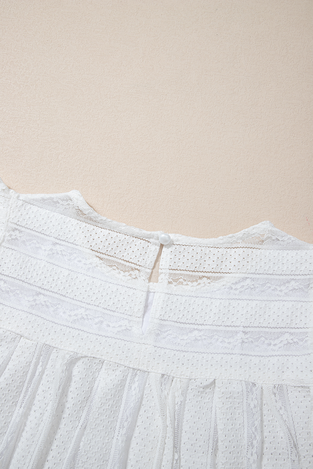 White Ruffled Lace Splicing Flowy Crewneck Sleeveless Shirt