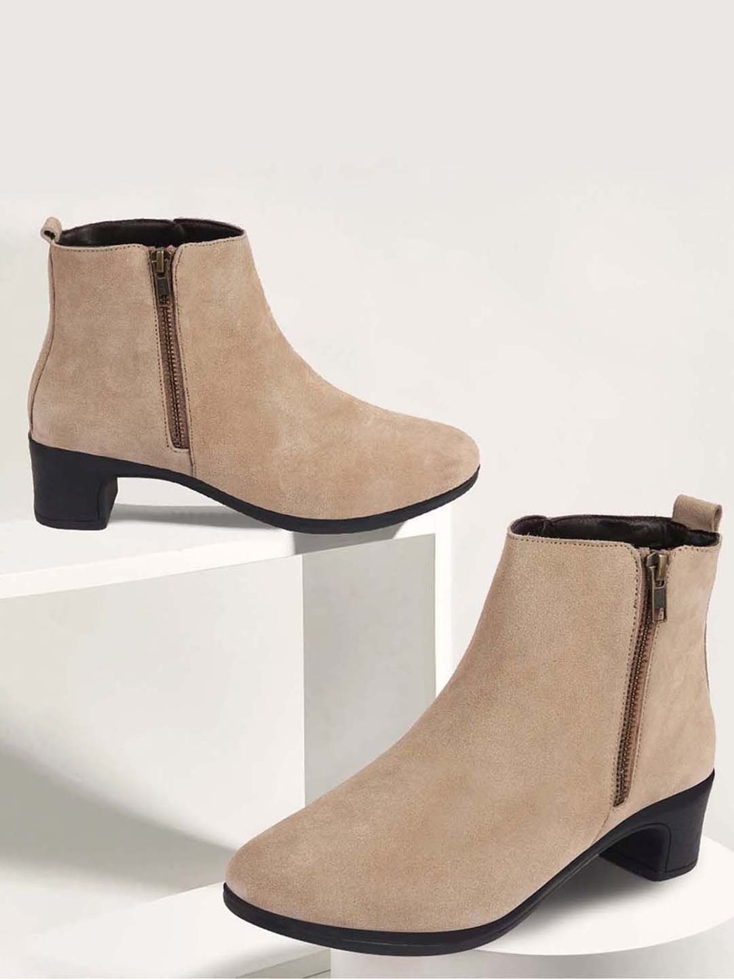 Fausto Women's Cheeku Casual Booties