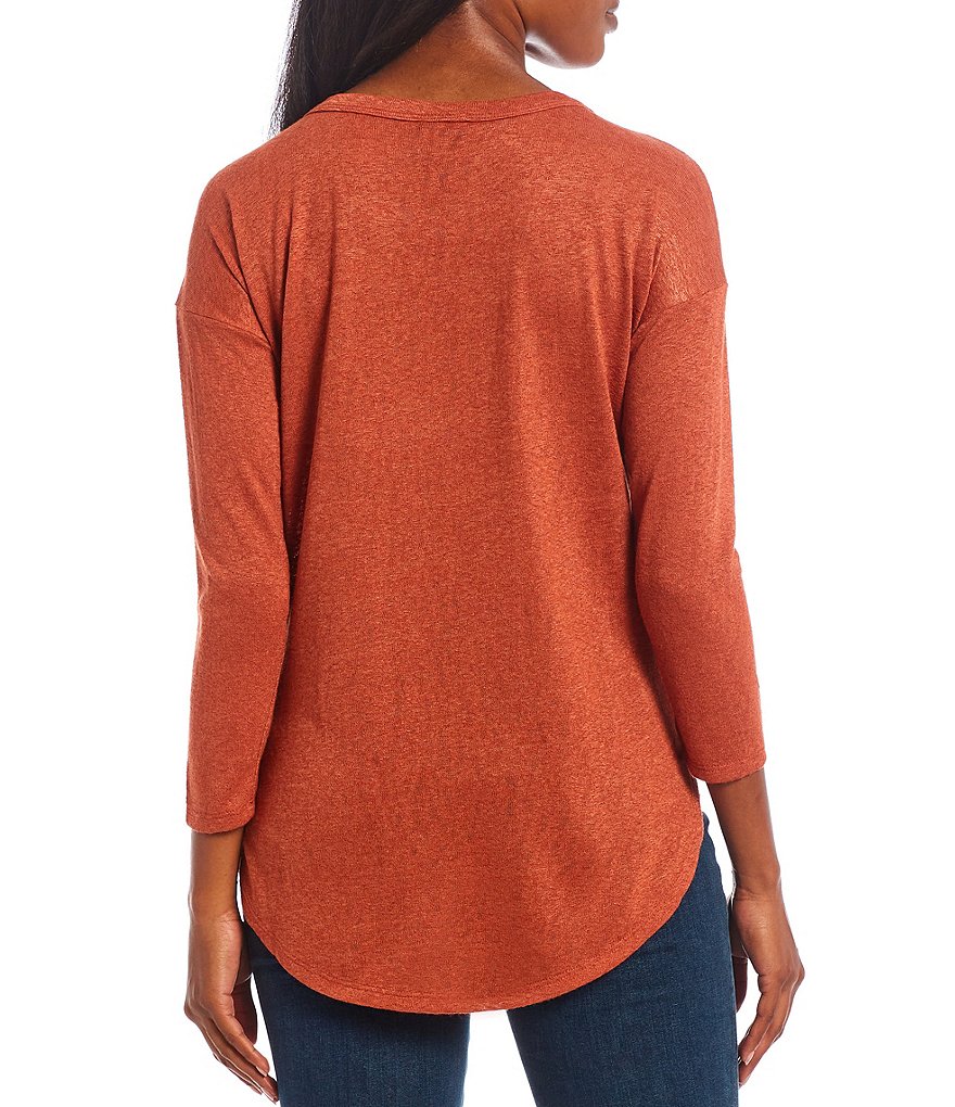 Bobeau Slub Knit Round Neck 3/4 Sleeve Hi-Low Top