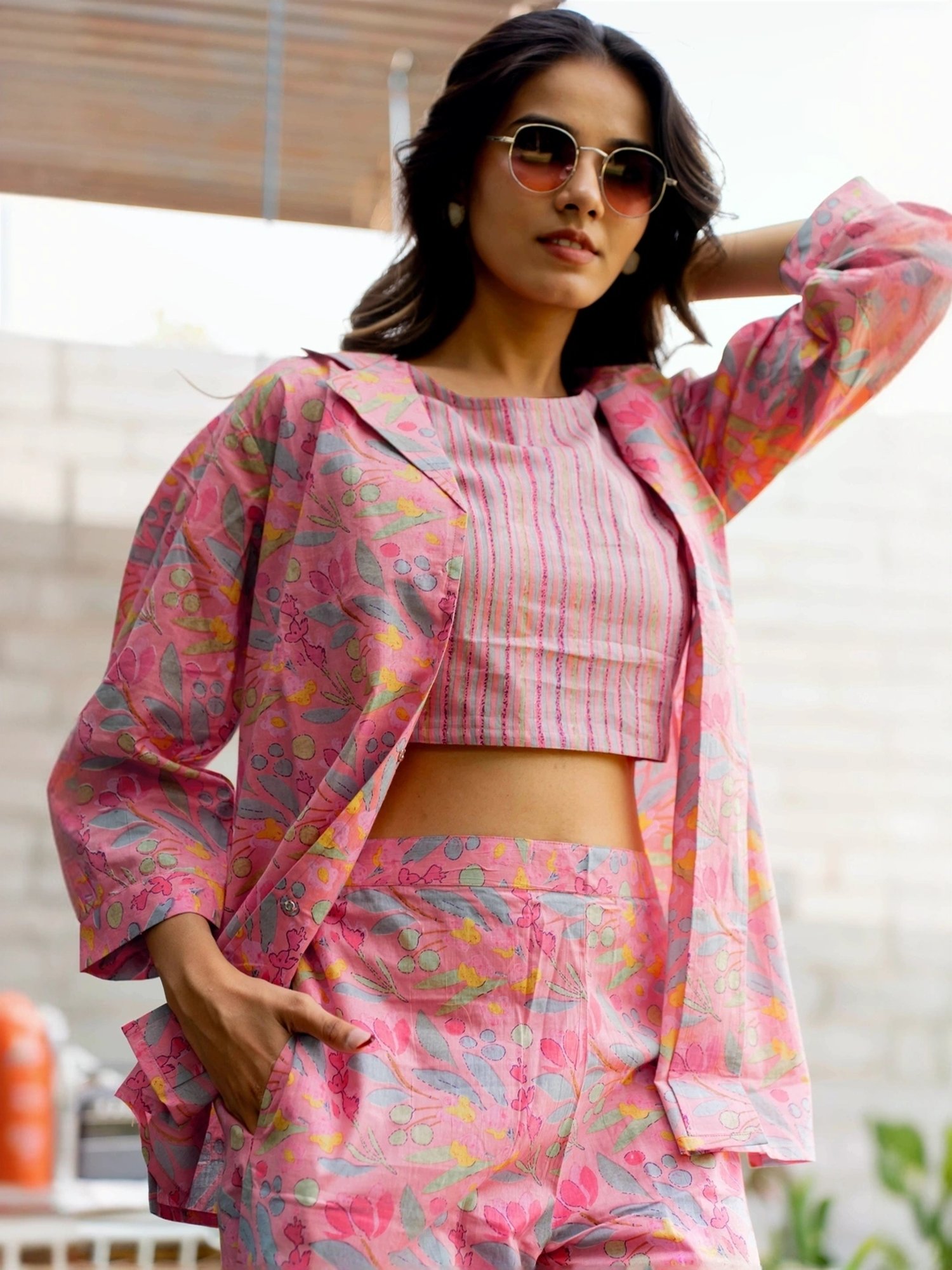 MIRCHI FASHION Pink Cotton Printed Crop Top Pant Set With Shrug