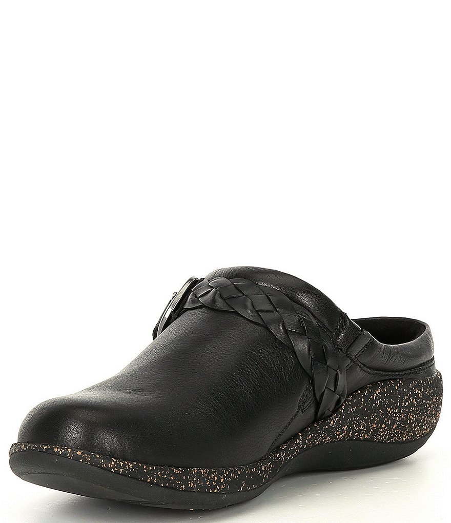 Aetrex Libby-Braided Strap Detail Clogs