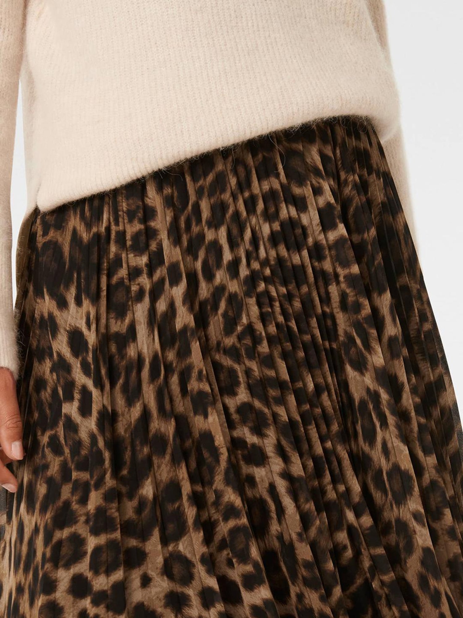 Forever New Aurora Pleated Skirt