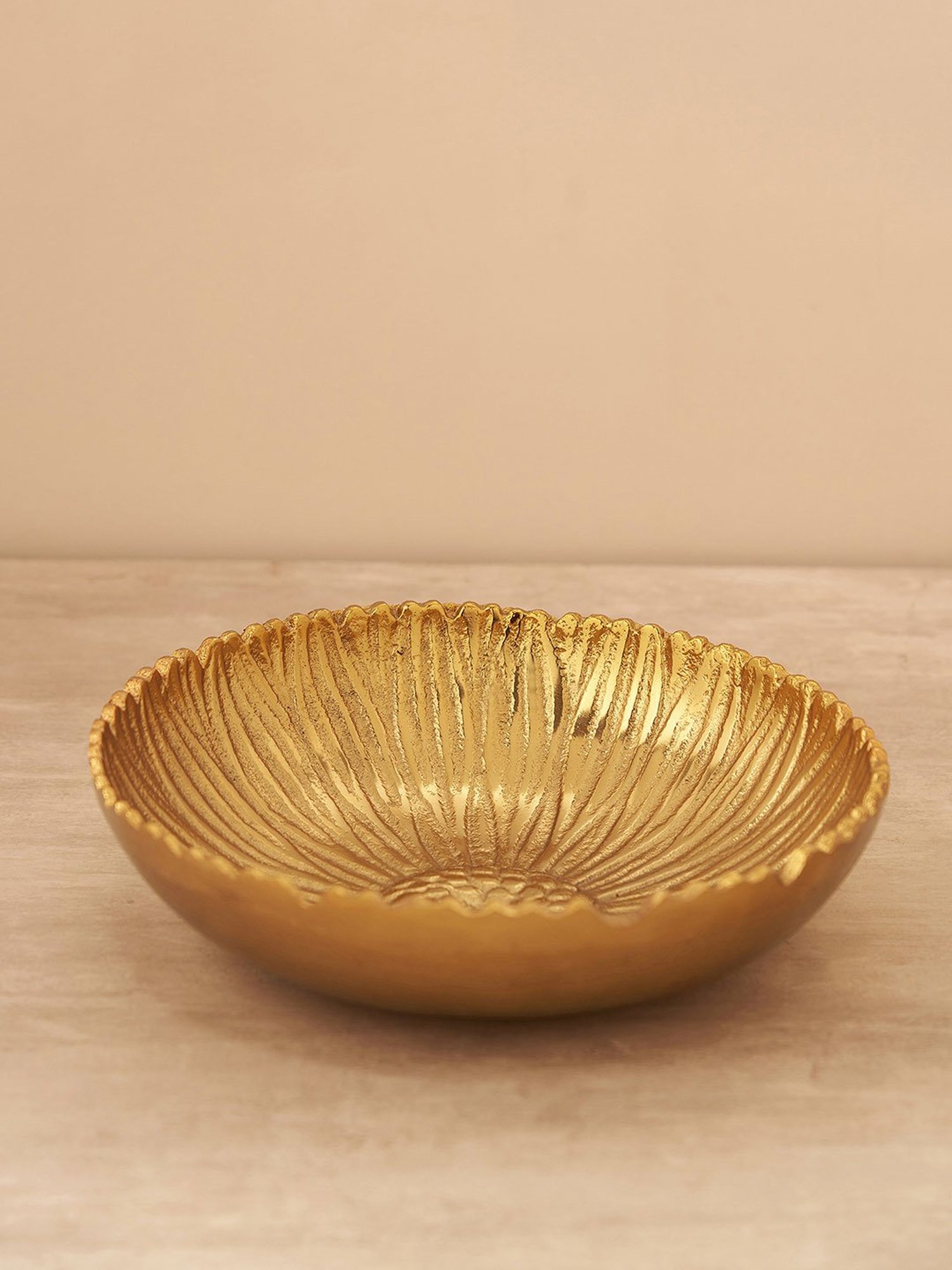 Pure Home and Living Gold Glass Solid Decorative Bowls
