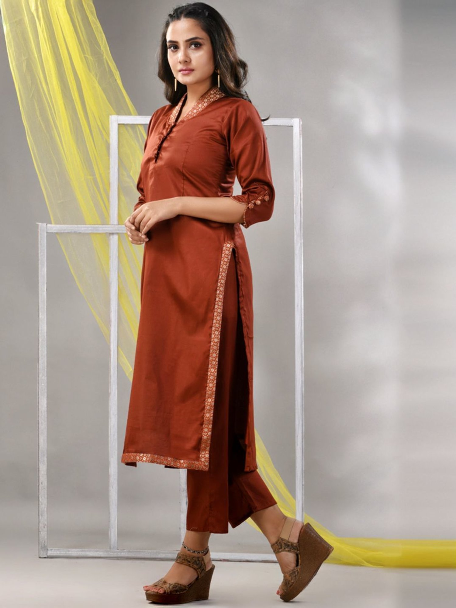Charukriti Brown Straight Kurta