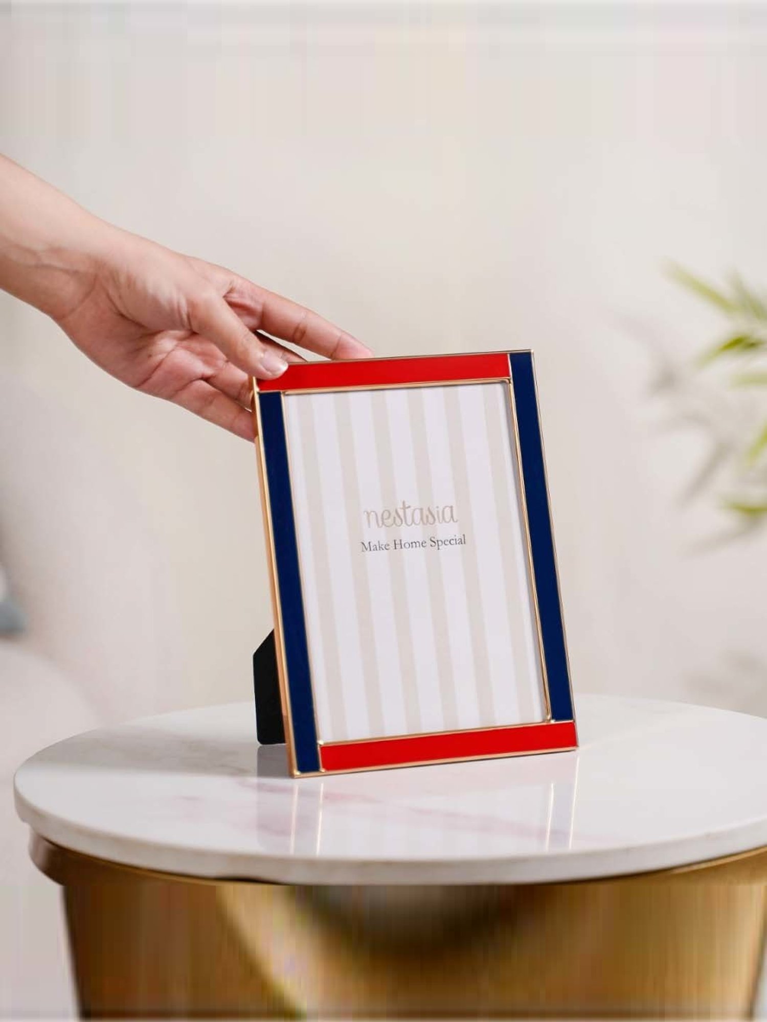 Nestasia Dual-Toned Red & Navy Blue Border Photo Frame