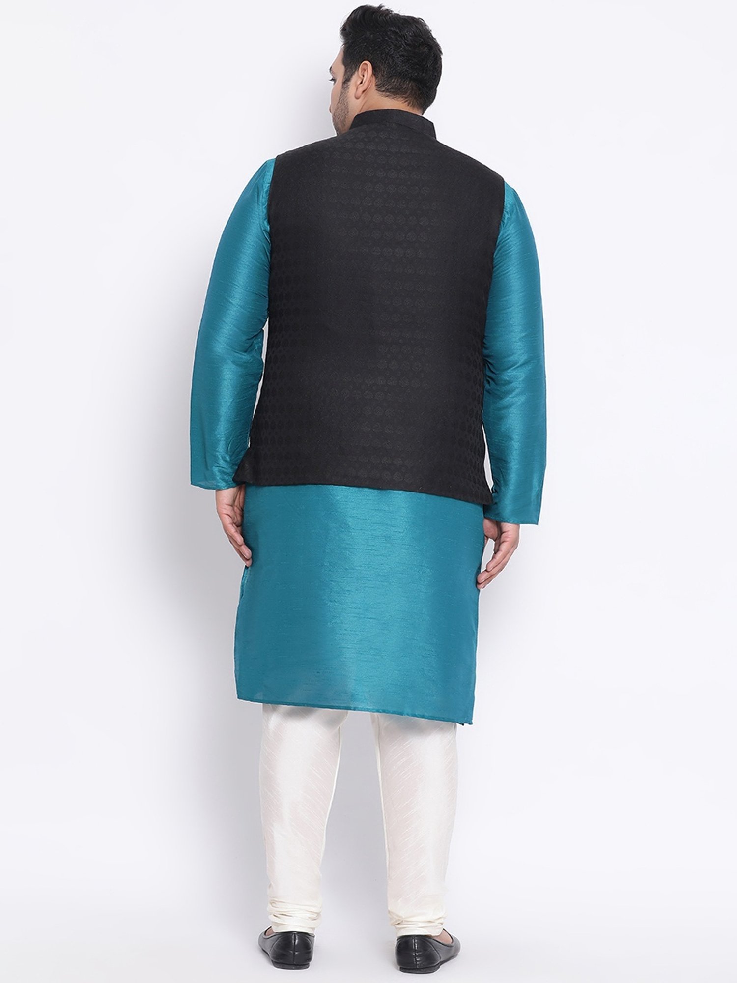 KISAH PLUS Black Regular Fit Jacquard Kurta Set With Jacket