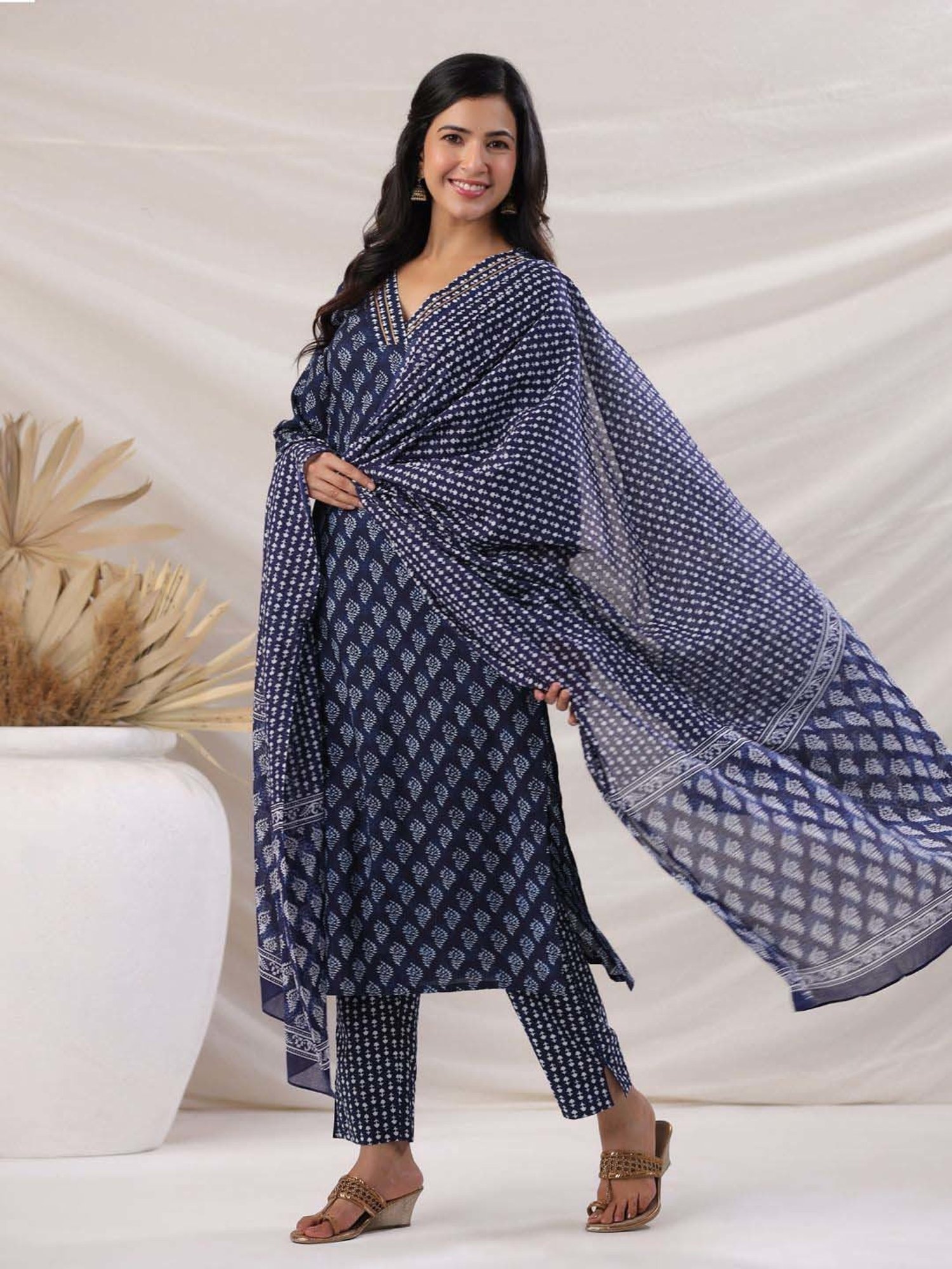 Janasya Navy Cotton Self Pattern Kurta & Pant Set with Dupatta