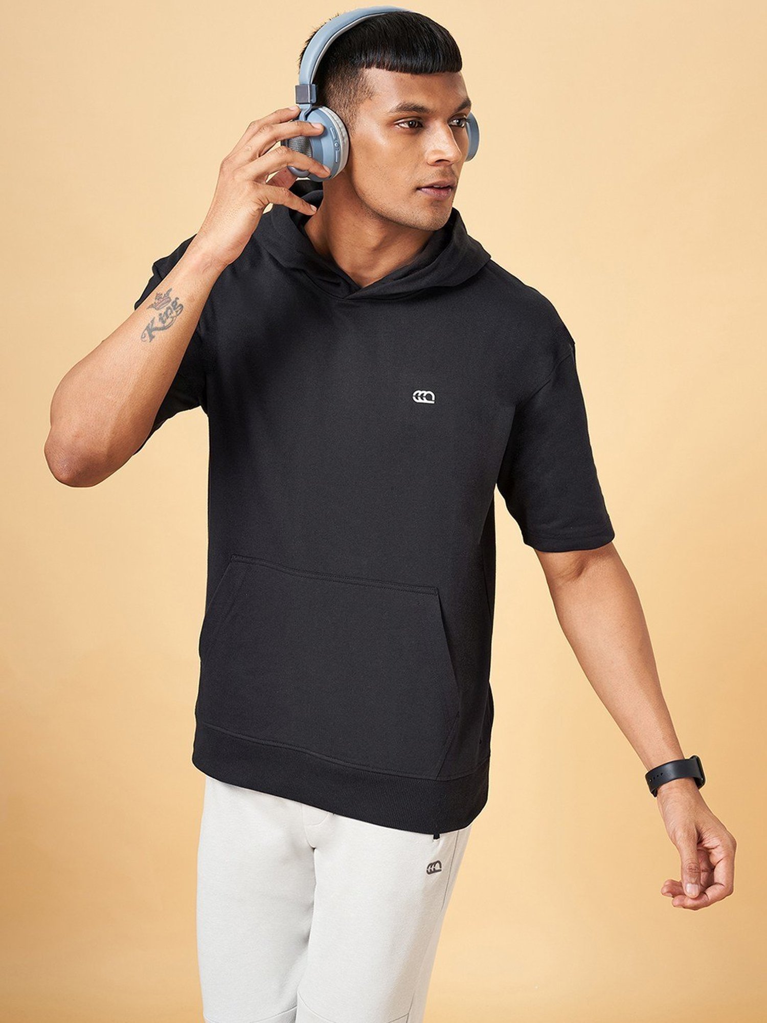 Ajile by Pantaloons Jet Black Slim Fit Hooded T-Shirt