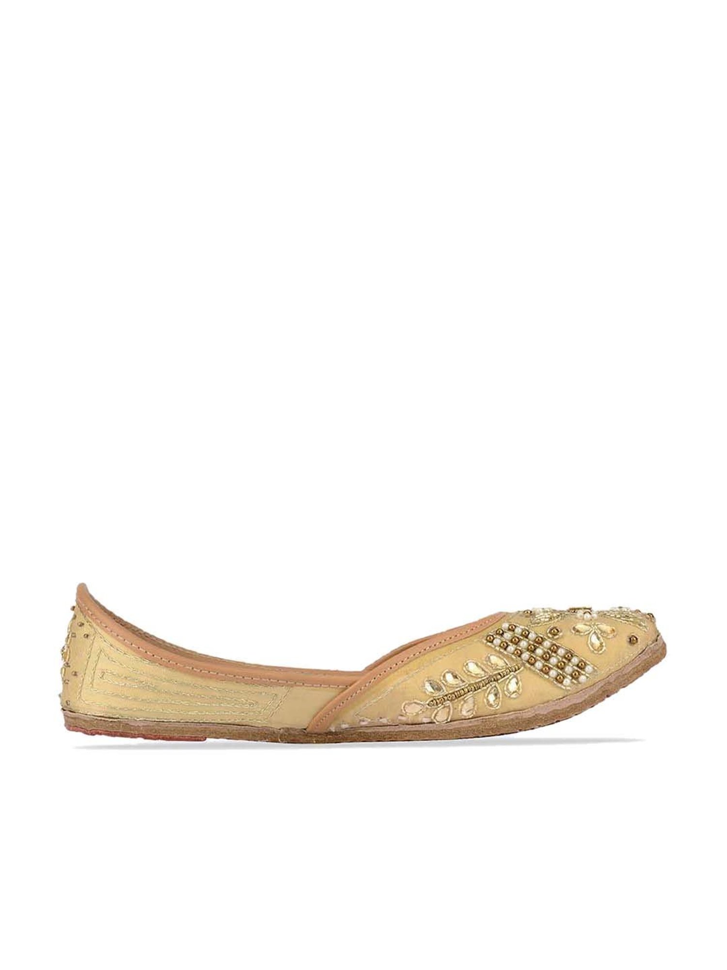 Desi Colour Women's Golden Ethnic Juttis