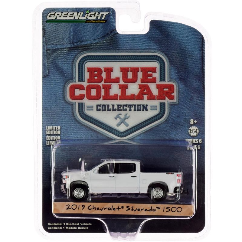 Porsche Macan Turbo Red 1/24 Diecast Model Car by Welly