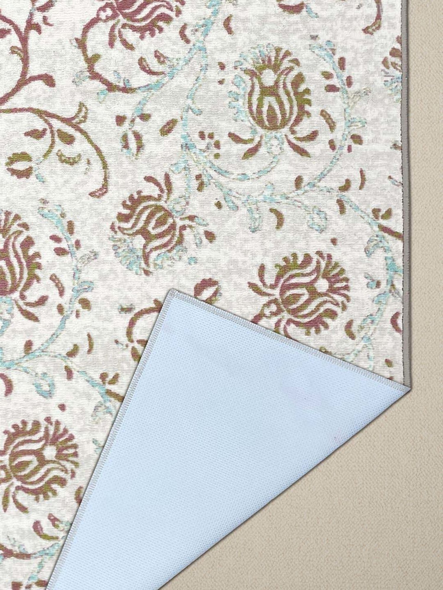 Welspun Blissful Beige Polyester 400 GSM Anti Skid Runner