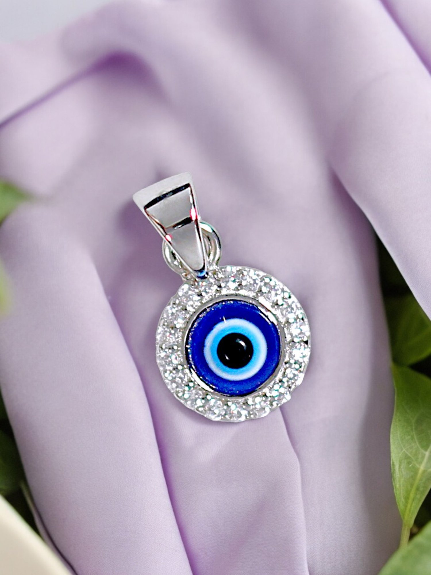 Zavya 92.5 Sterling Silver Pearlescent Elegance Pendant with Chain for Women