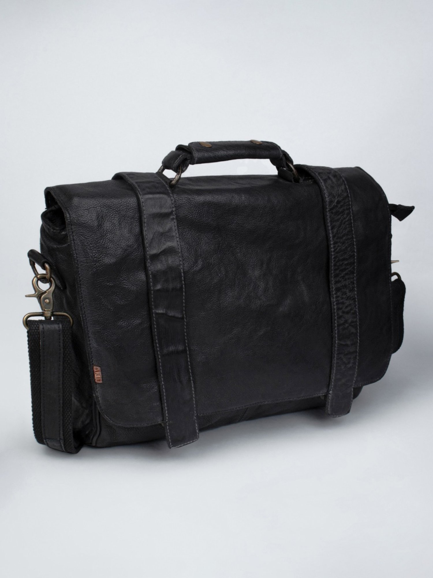 Art N Vintage Axel Black Leather Solid Large Laptop Messenger Bag