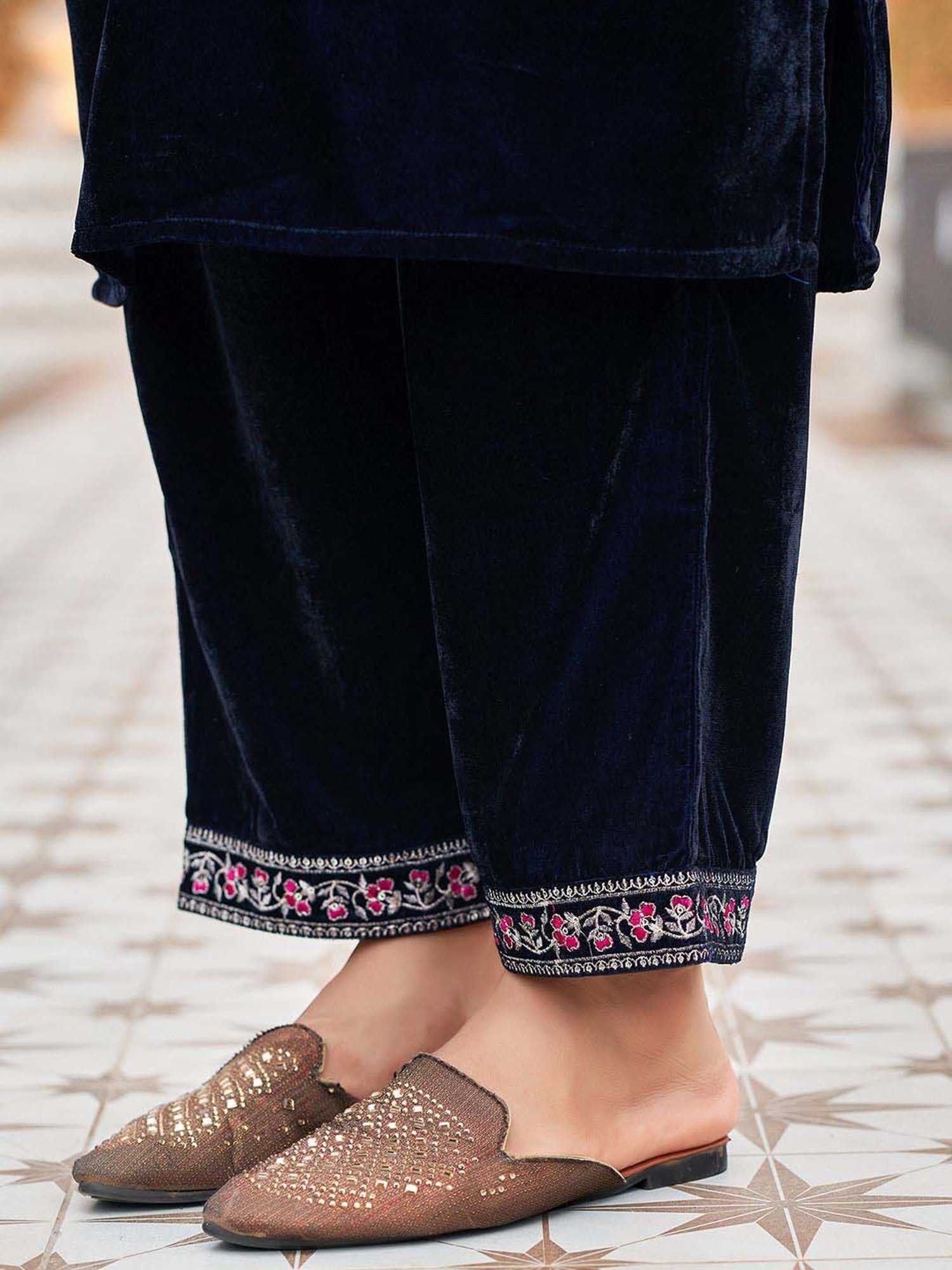 Skylee Navy Embroidered Kurta Pant Set With Dupatta