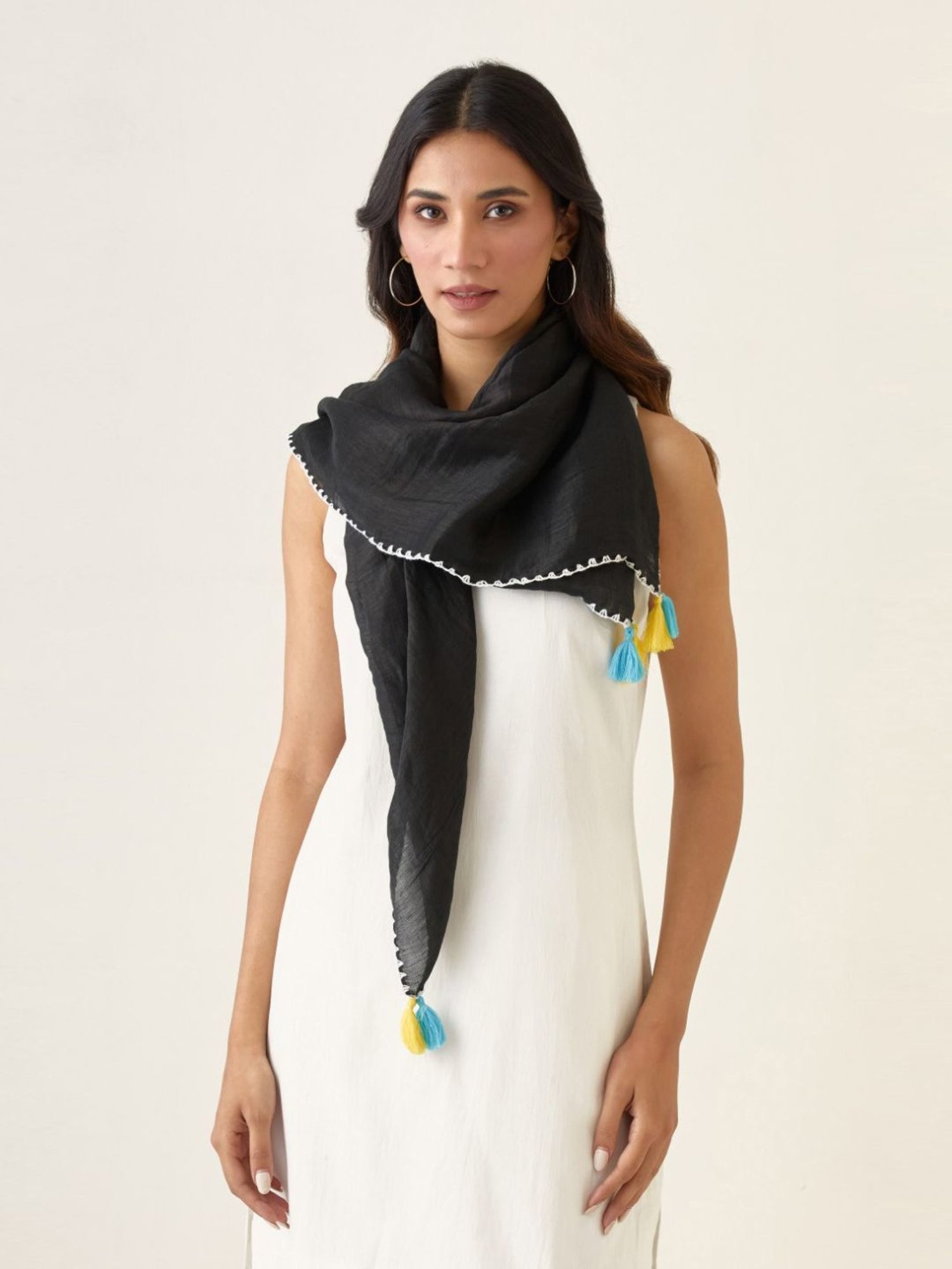 Vinusto Black & White Summer Nostalgia Kurta with Pant and Scarf