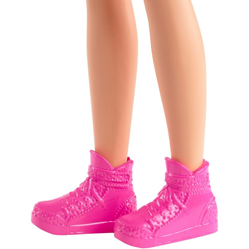 Barbie Team Stacie Doll Smoothie Playset with Accessories