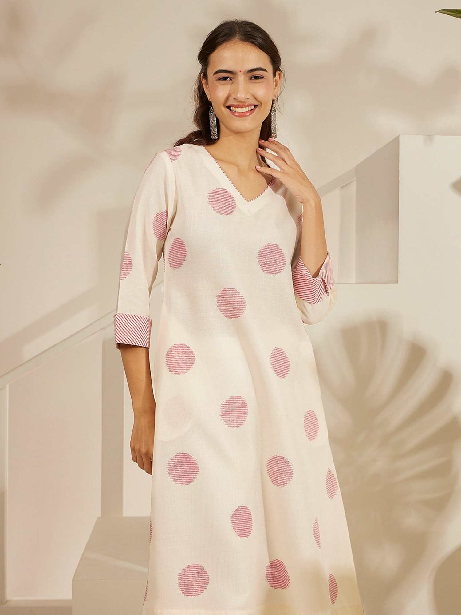 Daali Cream Poly Linen Slub V Neck 3/4 Sleeves Summery Whites Kurta with Two Pockets