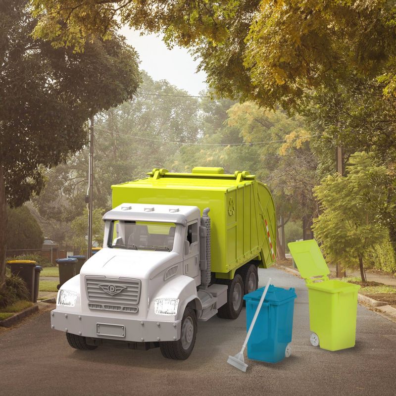 DRIVEN – Toy  Recycling Truck with Remote Control  – Micro Series