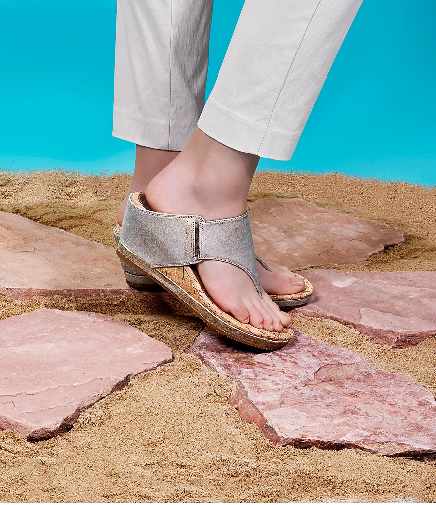 Donald Pliner Malone Leather Hooded Thong Wedge Sandals