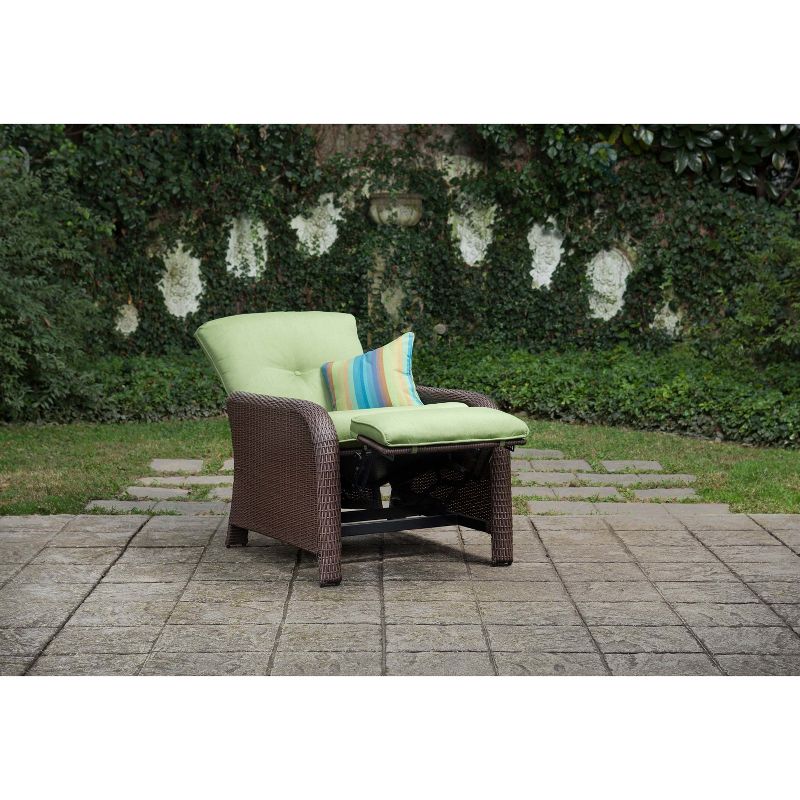 La-Z-Boy Outdoor Sawyer Wicker Outdoor Recliner with Sunbrella Spectrum Cilantro Cushion