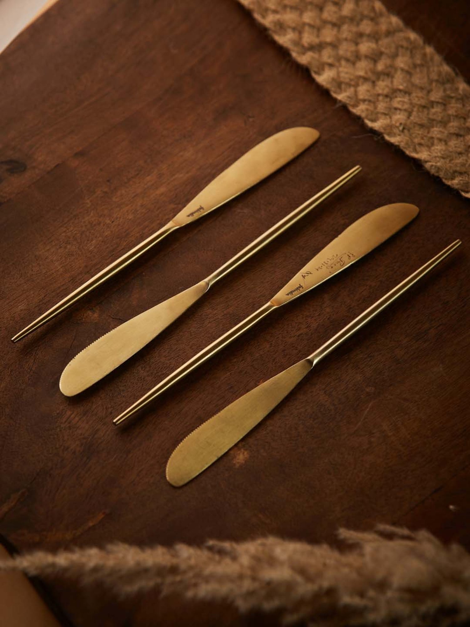 Pure Home and Living Silver Stainless Steel Textured Cutlery sets