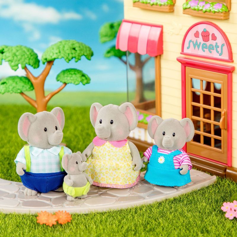 Li'l Woodzeez Shop Playset with Accessories 38pc - Honeysuckle Market Square