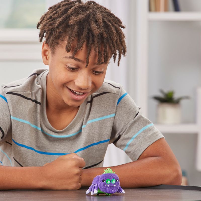 Yellies! Wiggly Wriggles; Voice-Activated Spider Pet;