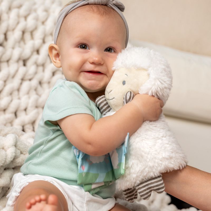 Kaplan Early Learning Old MacDonald Book and Finger Puppet Set