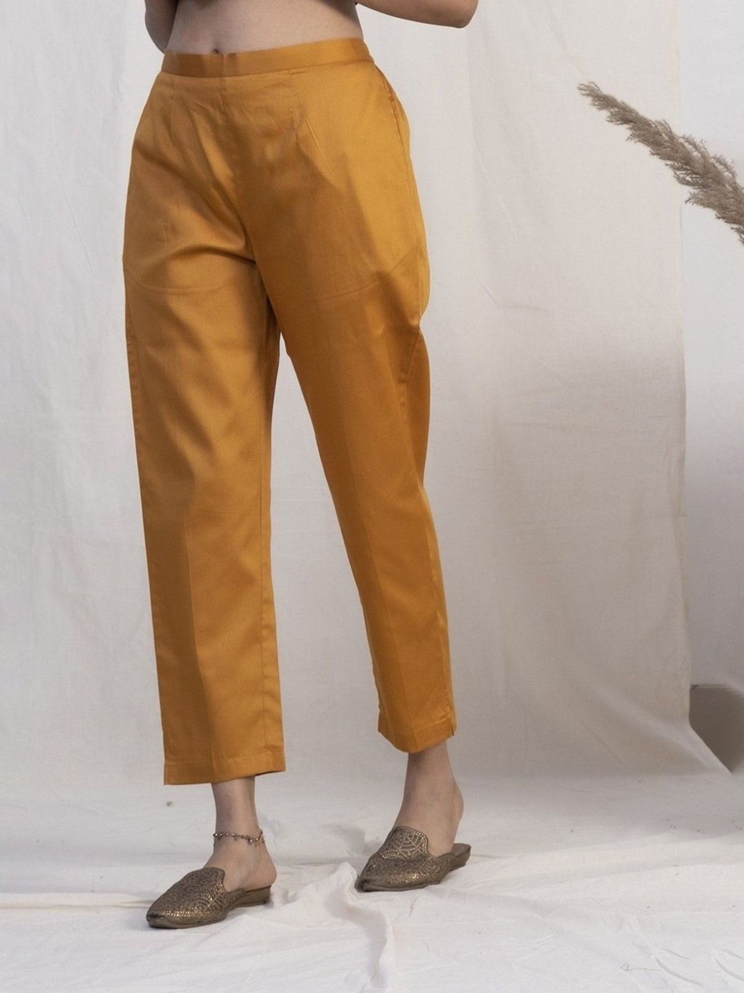Akiso Jashn Gold Ciggerette Pant