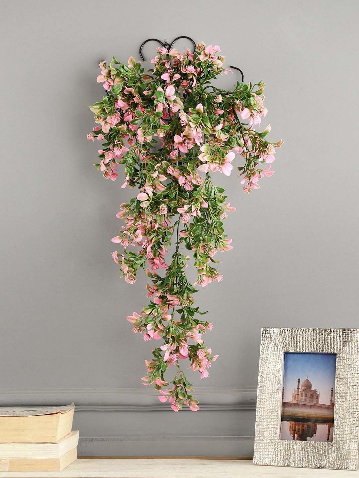 Foliyaj Multicolor Plastic Artificial Leaf Vine With Metal Wall Stand