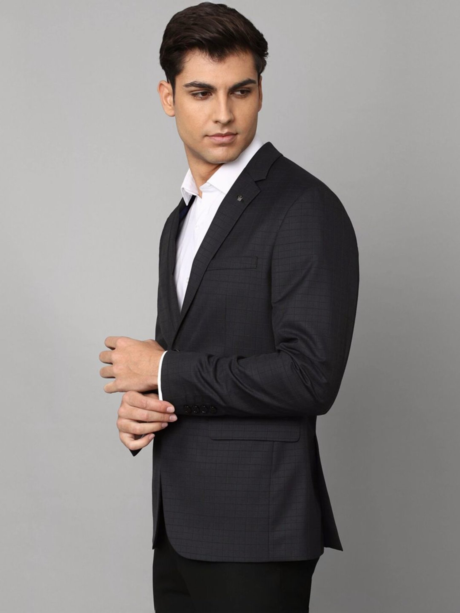 Arrow Sports Green Regular Fit Texture Waistcoat