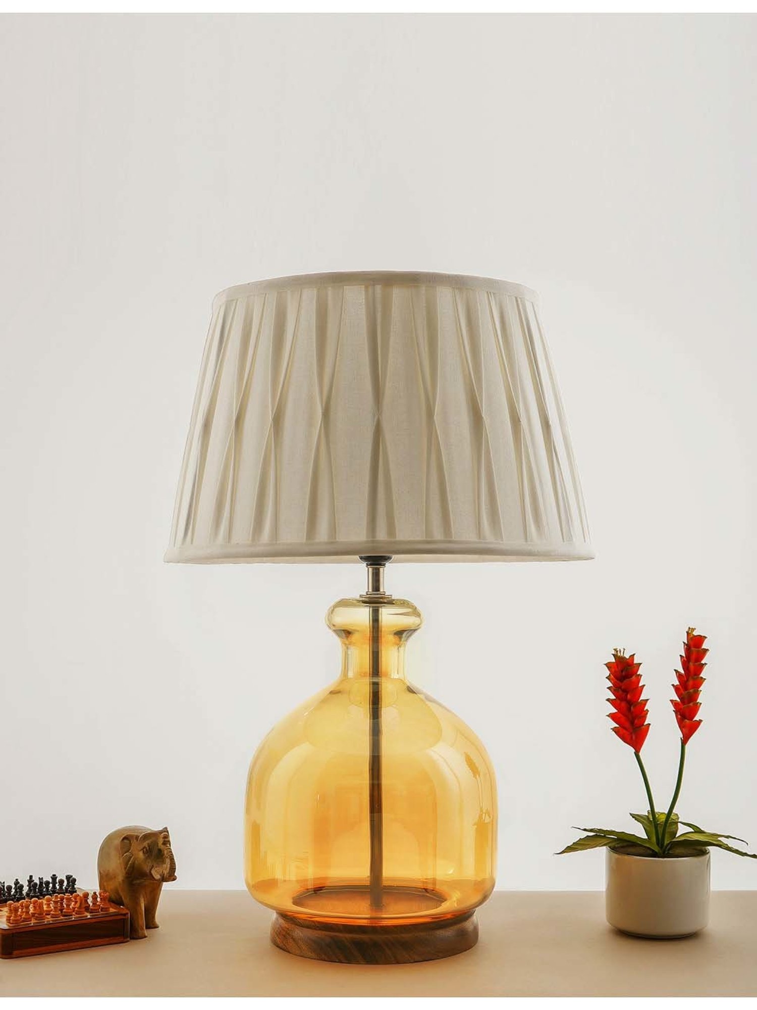 Kapoor E Illuminations 'Alper' Grey & Amber Glass Table Lamp - Set of 1