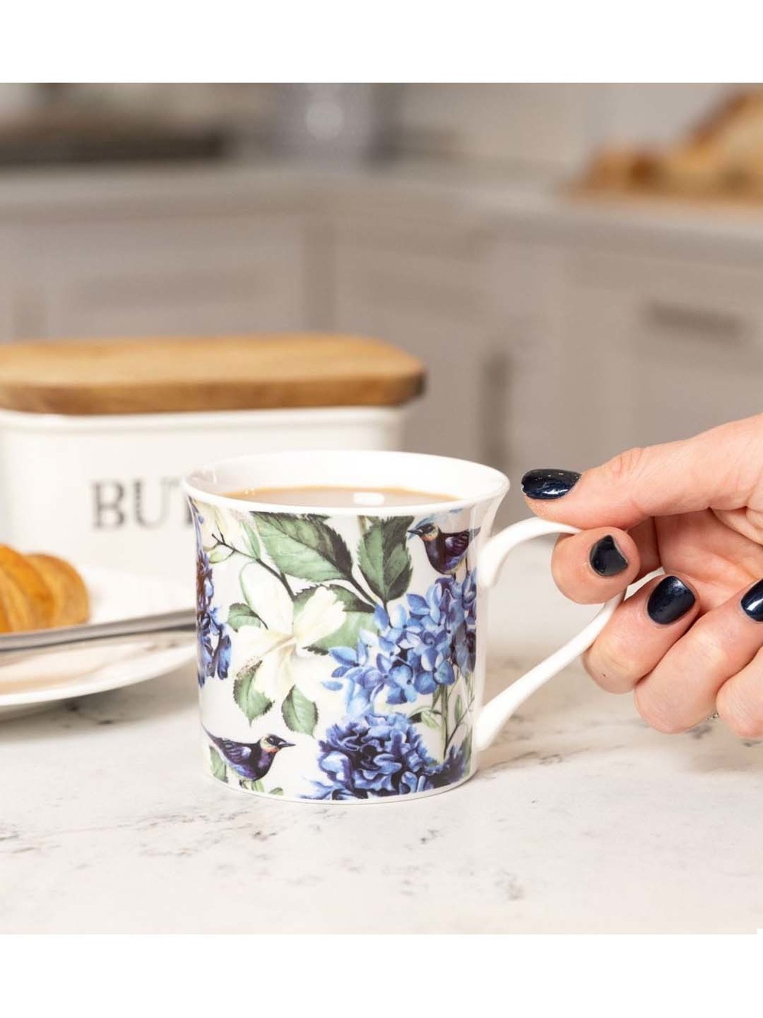 KitchenCraft Blue Bone China Fluted Mug (0.3 L)