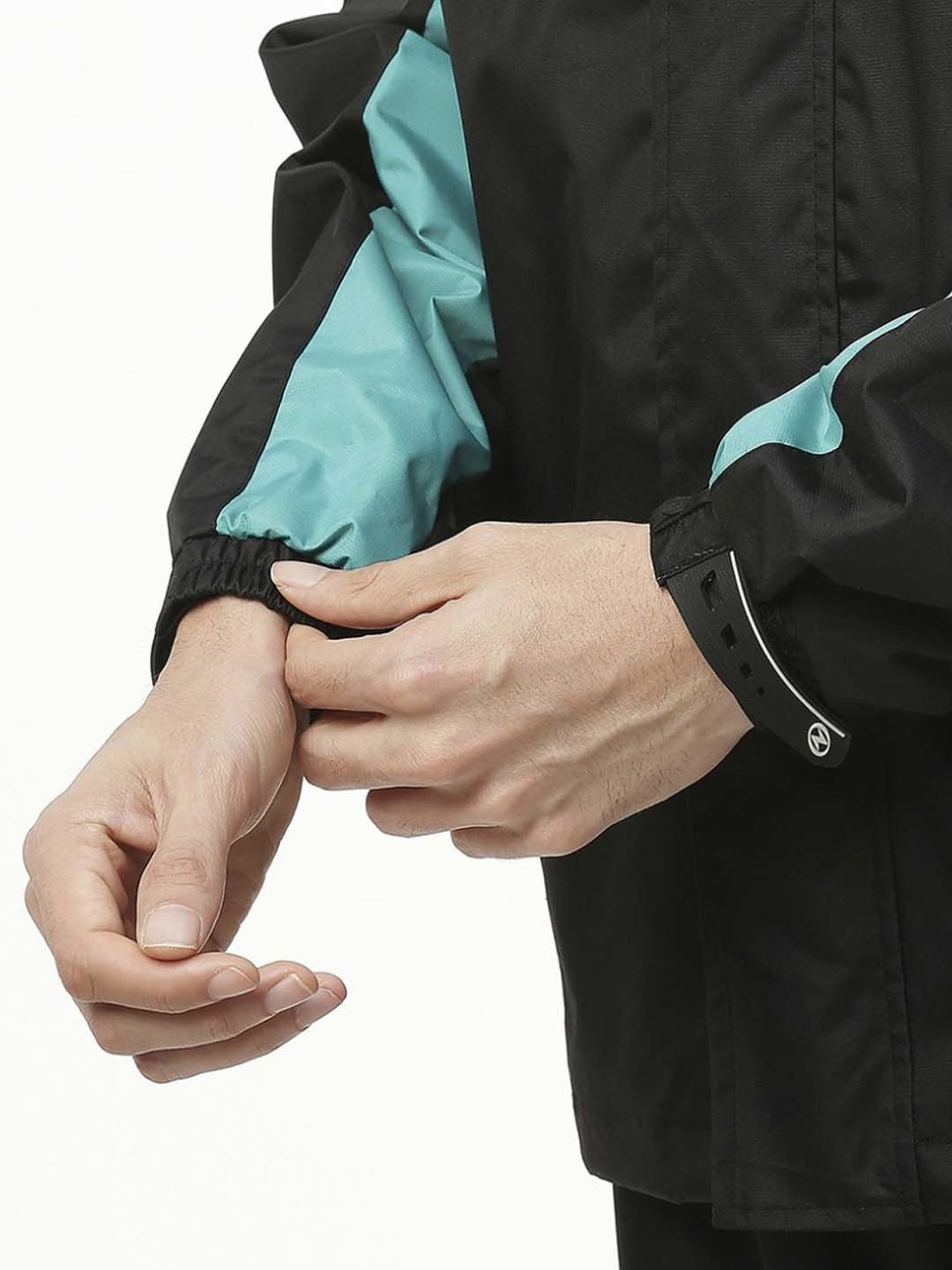 Wildcraft Red & Maroon Regular Fit Colour Block Rainwear Jacket