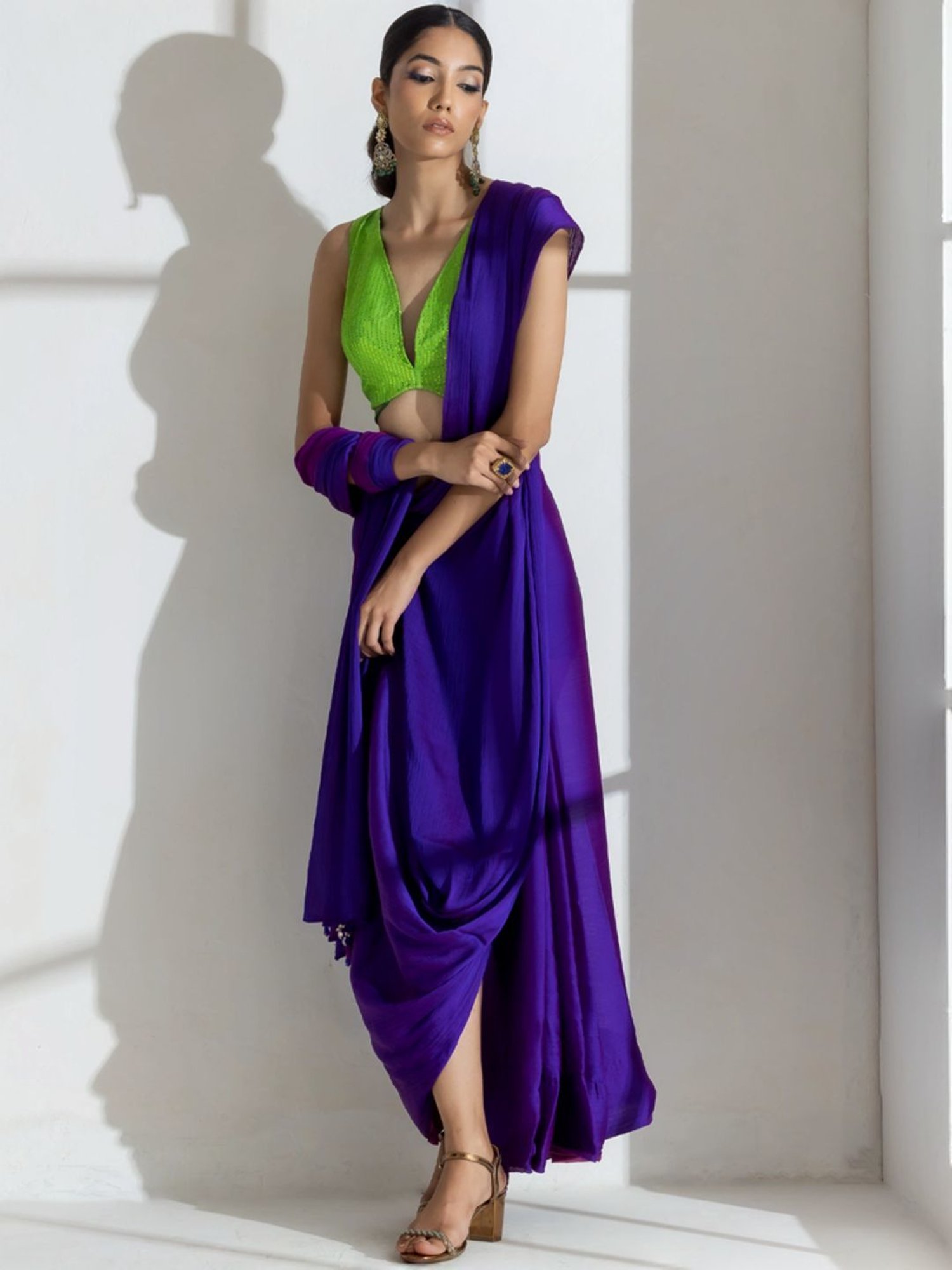 Swtantra Purple Plain Saree With Unstitched Blouse