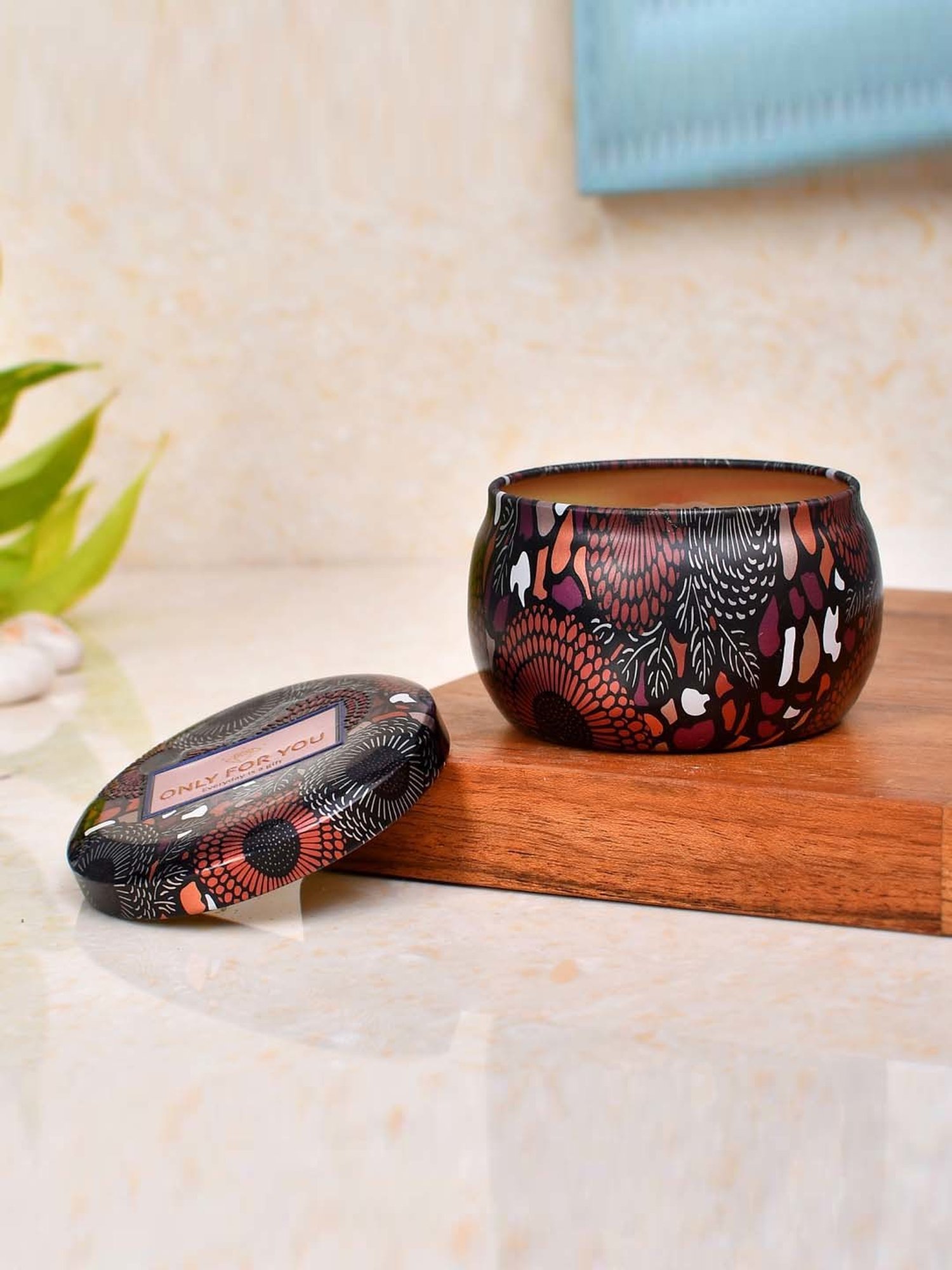 Lidded Glass Jar Crackling Wooden Wick Teak and Moss Candle - Nature's Wick