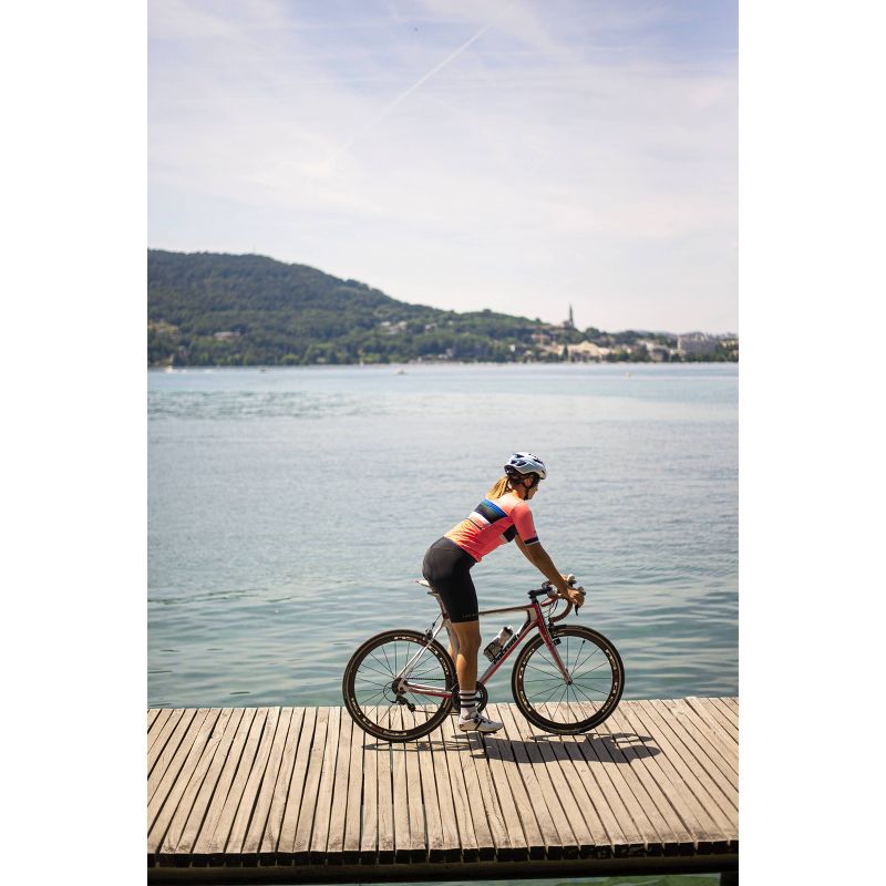 CamelBak 21oz Podium Chill Insulated Squeeze Water Bottle - White/Black