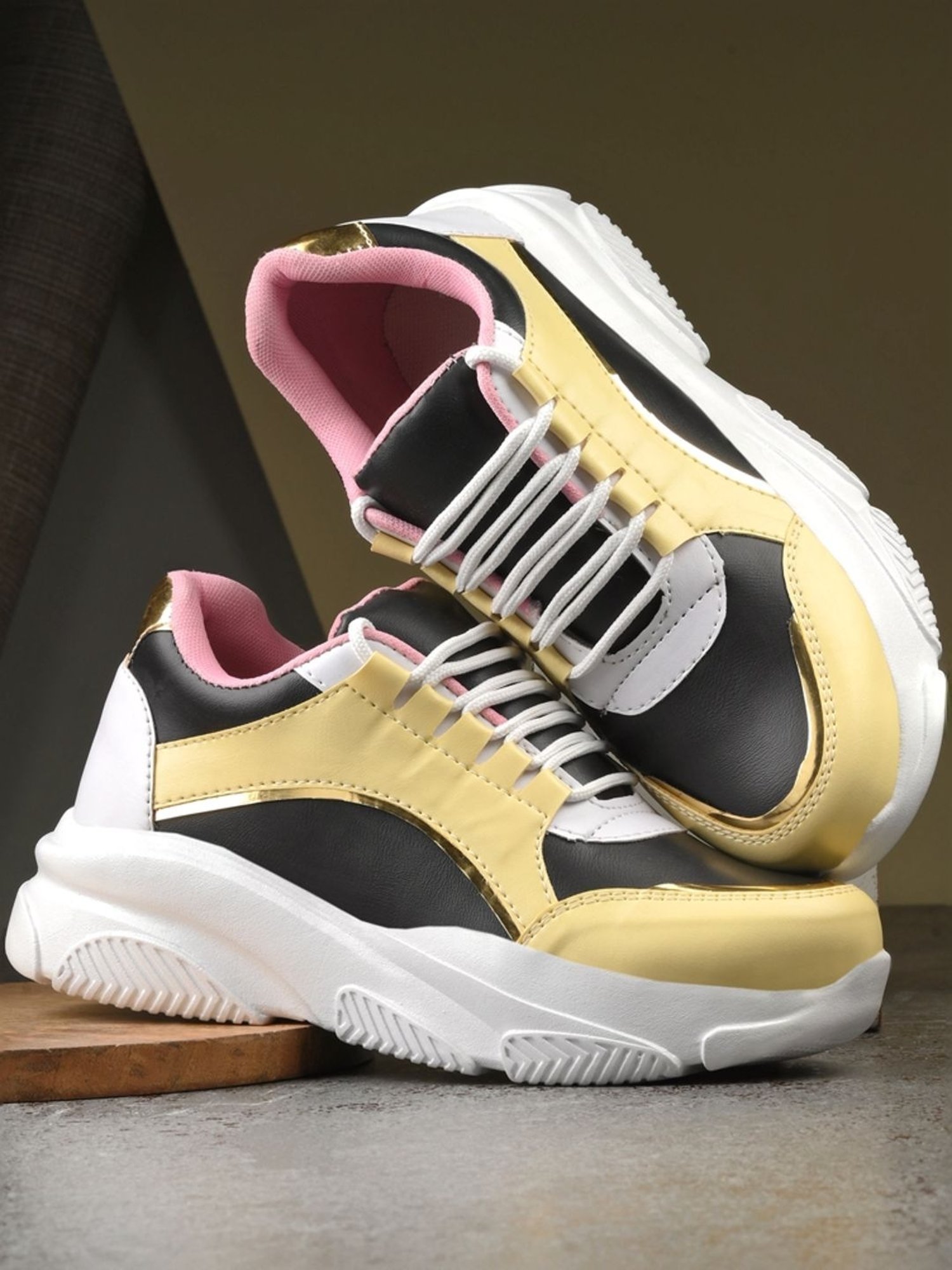 Giorgio Women's Black Running Shoes