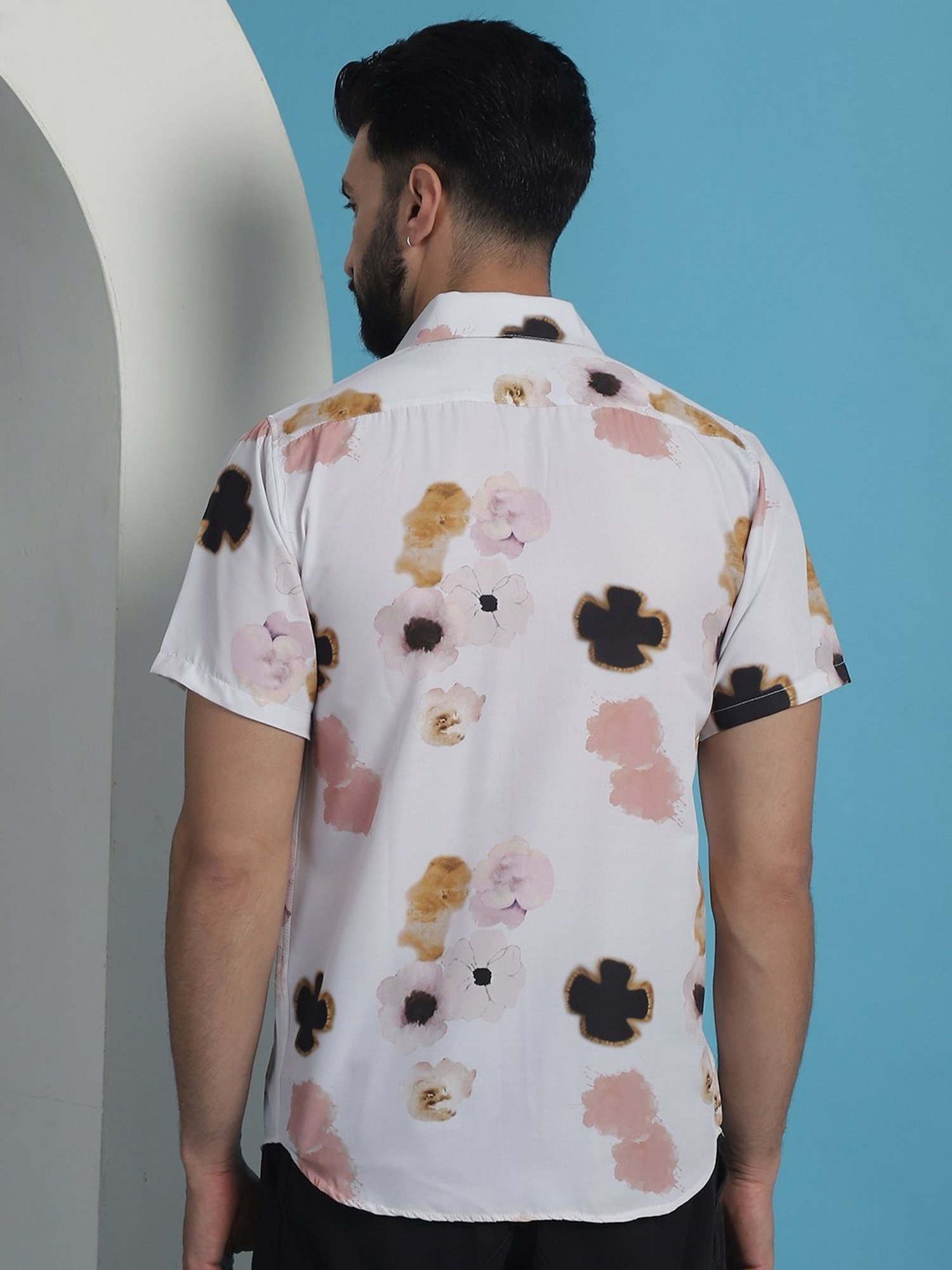 Indian Needle Peach Cotton Regular Fit Floral Print Shirt